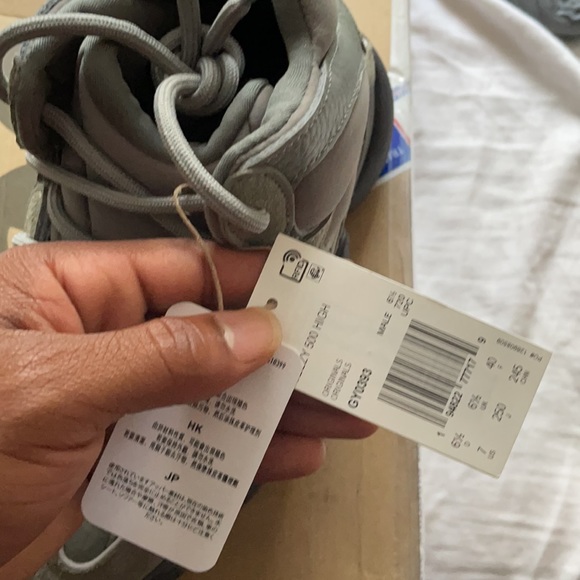 Yeezy 500 High GY0393 US 7 Womens - Picture 10 of 10